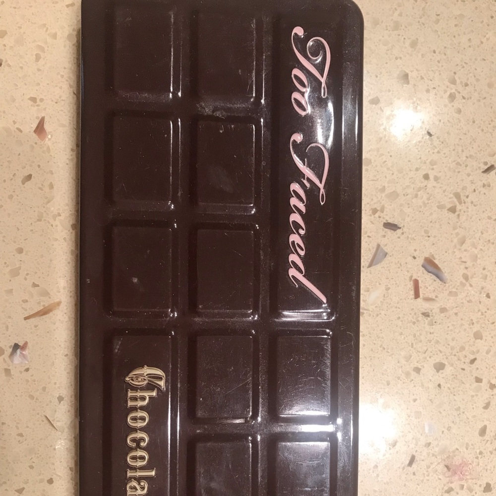 Too faced chocolate bar eye shadow palette